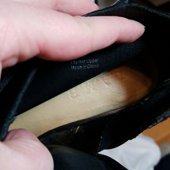 L.A.M.B Nenetta black suede booties sz 7.5 - Picture 6 of 8